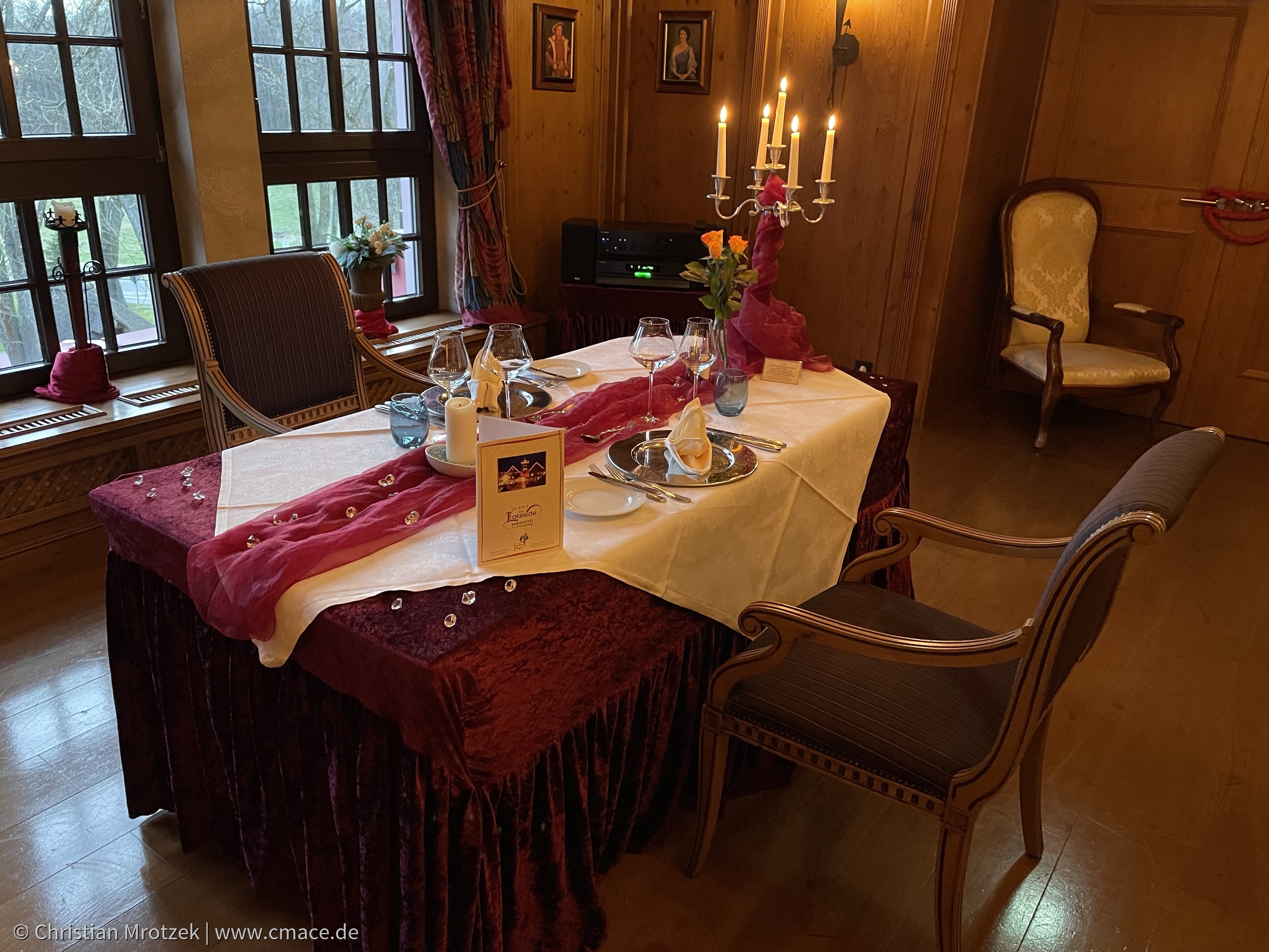 Candlelight Dinner in der hauseigenen Bibliothek