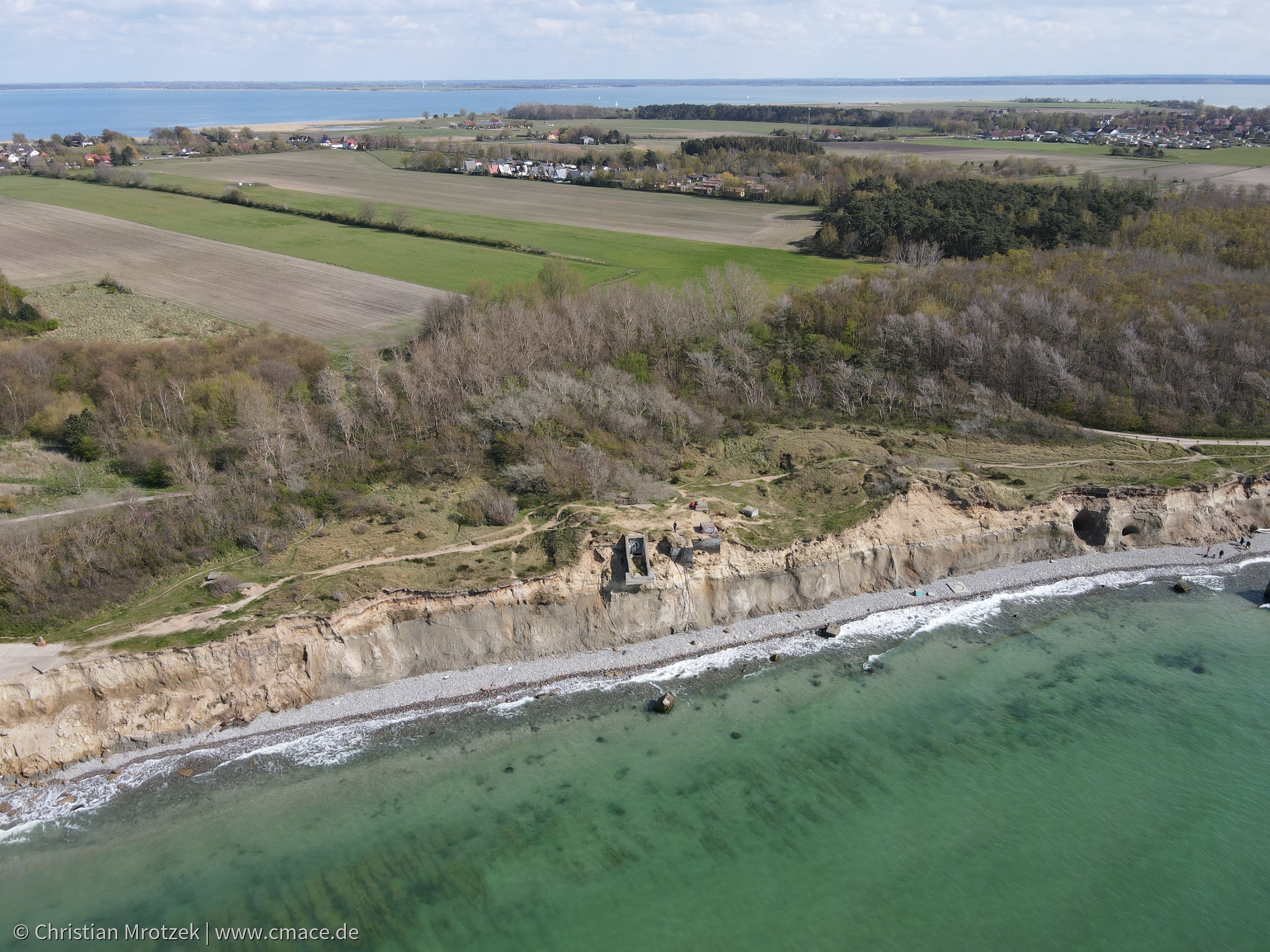 NVA Bunker an der Steilküste der Ostsee auf dem Darß