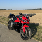 Honda CBR 600 RR – Kraft trifft auf Eleganz