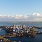 Wintermorgen über Stralsund – Ein Drohnenblick auf die verschneite Hansestadt